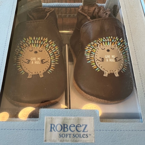 NIB Robeez Hedgehog Soft Sole Shoes - Size 0-6 months - Picture 2 of 5